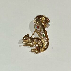 Vintage Elegant Gold Squirrel Brooch with Multicolor Accents